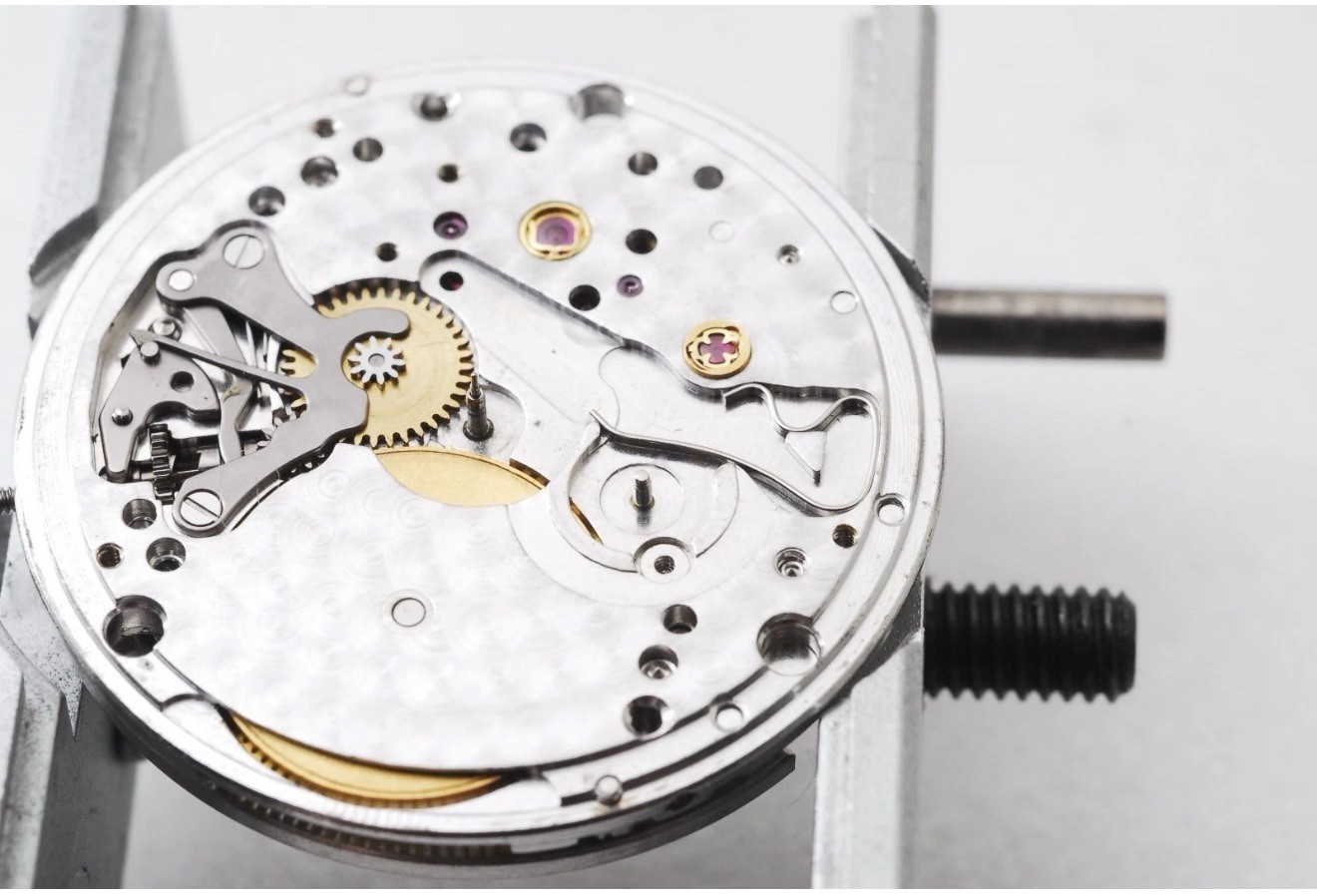 ROLEX 1570 MOVEMENT SERVICED. SEE PICTURES. For 1680,5512,5513,1016