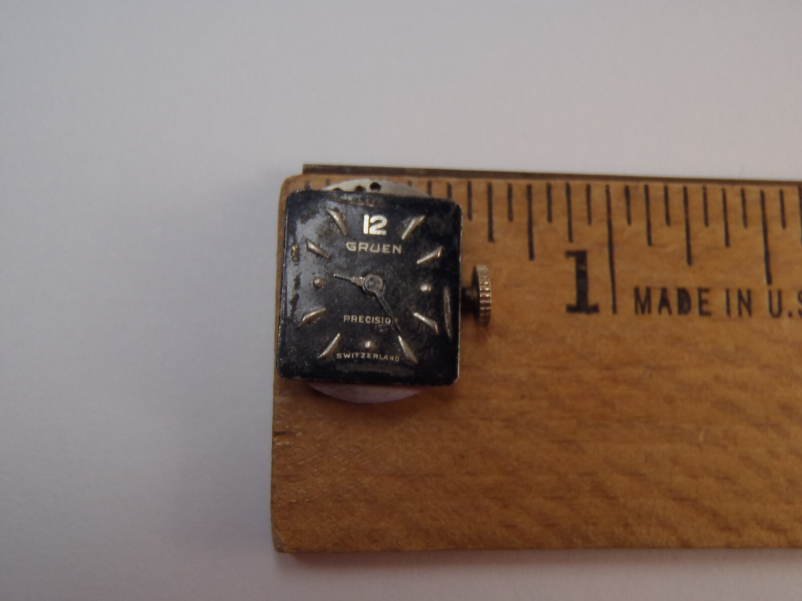 Gruen Precision 275 Watch Movement 17J Hand Winding for Repair or Parts