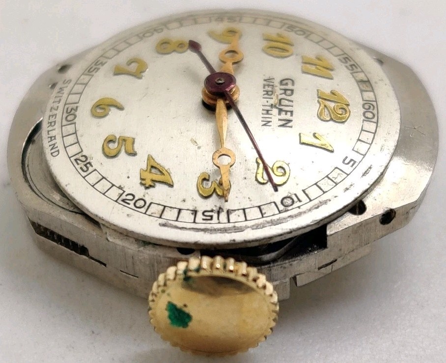 Rare Gruen W. Co. Cal. 210 17 jewel Center Seconds watch movement for repair