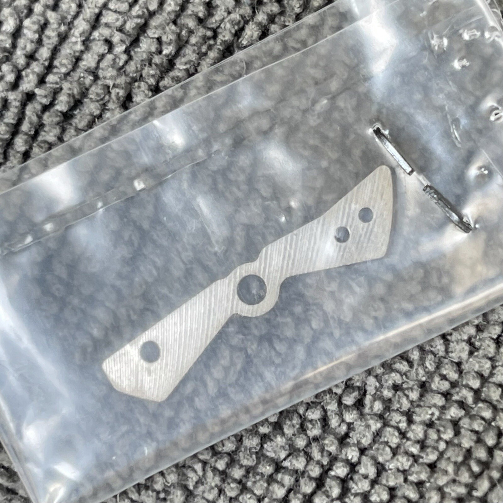 NOS GENUINE BALANCE COCK FOR SEIKO6138 CHRONOGRAPH Cal.6138B 6139A(17j) 6139B