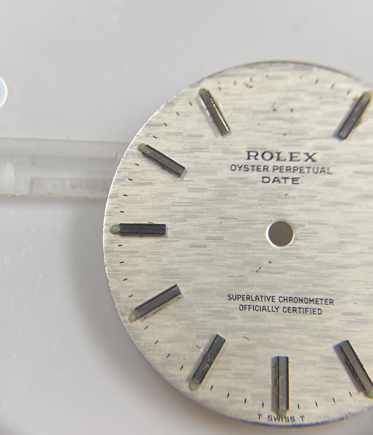 Genuine Rolex 34mm Oyster Perpetual Date 1500 1501 Cal 1570 Silver Linen Dial
