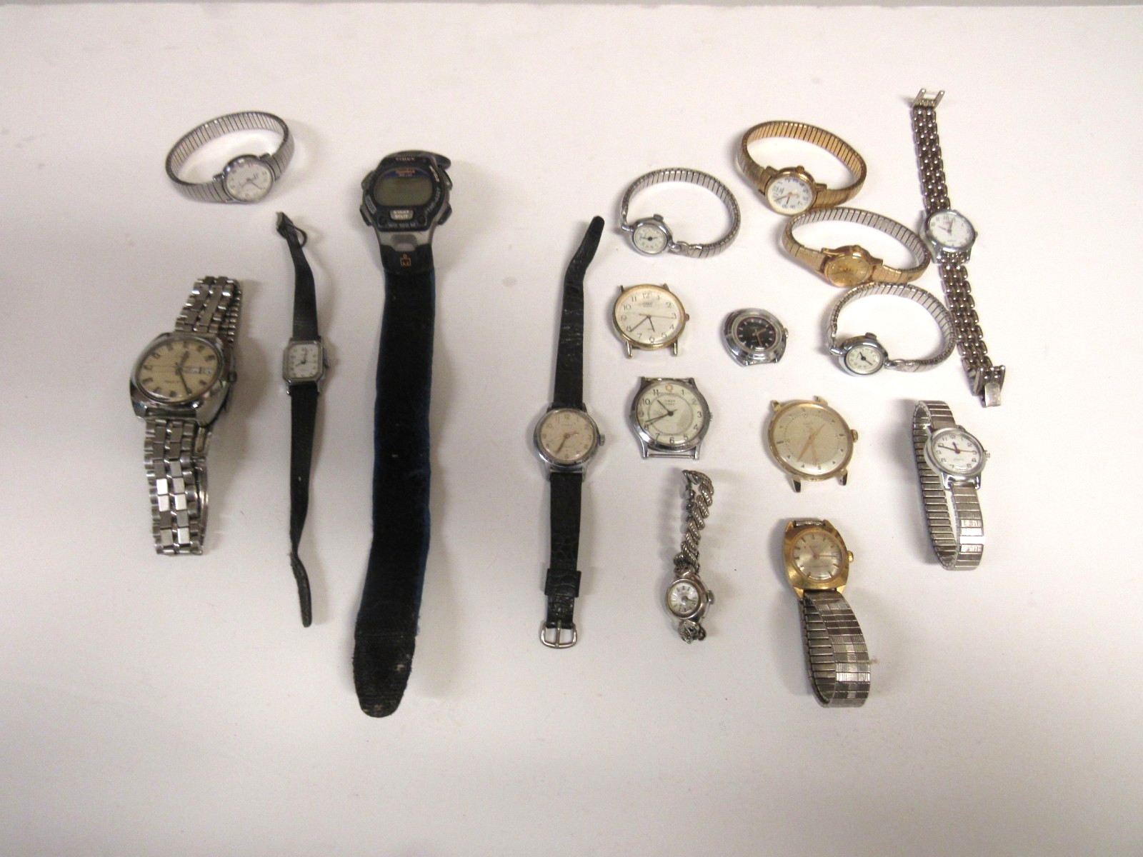 Vintage Timex Lot of Men’s and Ladies Watch Parts Lot