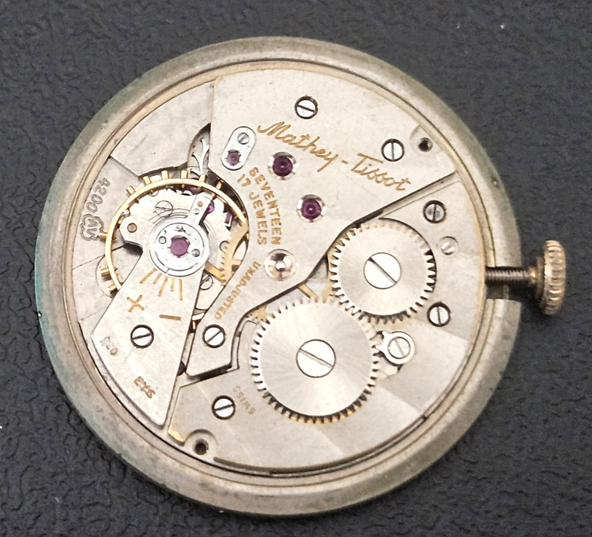 MATHEY-TISSOT AV 4200 17J Watch Movement (BALANCE RUNS WHEN ROTATED) lot825