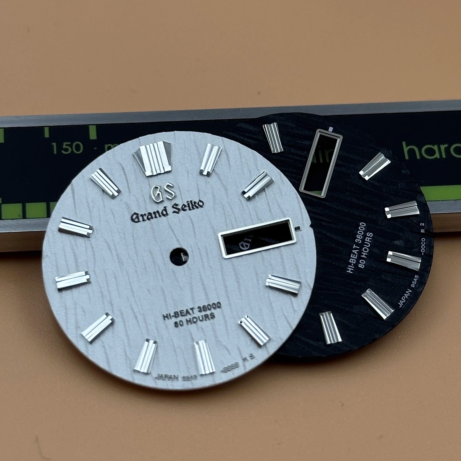 28.5mm Bark Pattern Watch Dial No Lume Dual Calendar for Nh36 Movement Accessory