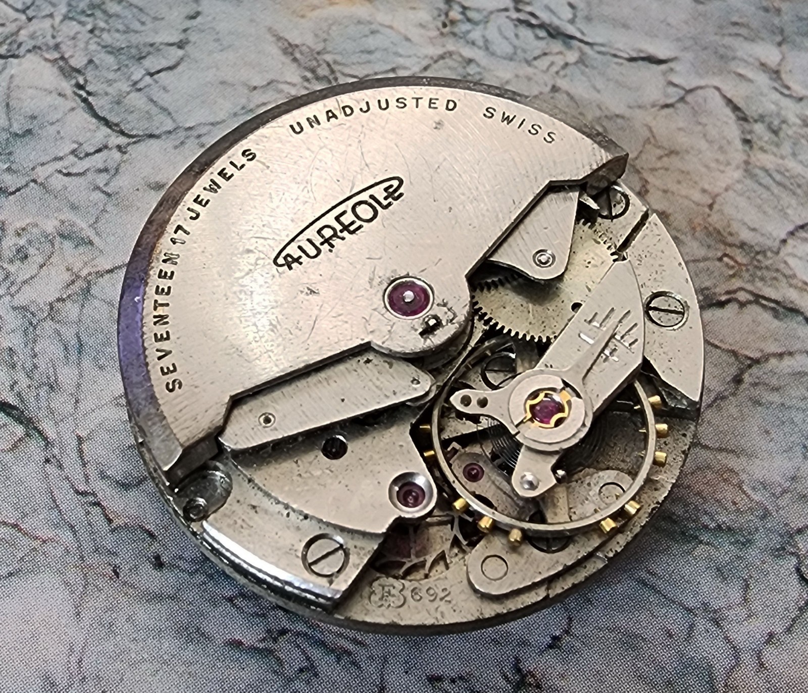 USED aureole MOVEMENT AUTOMATIC FELSA F 692 SWISS MADE.