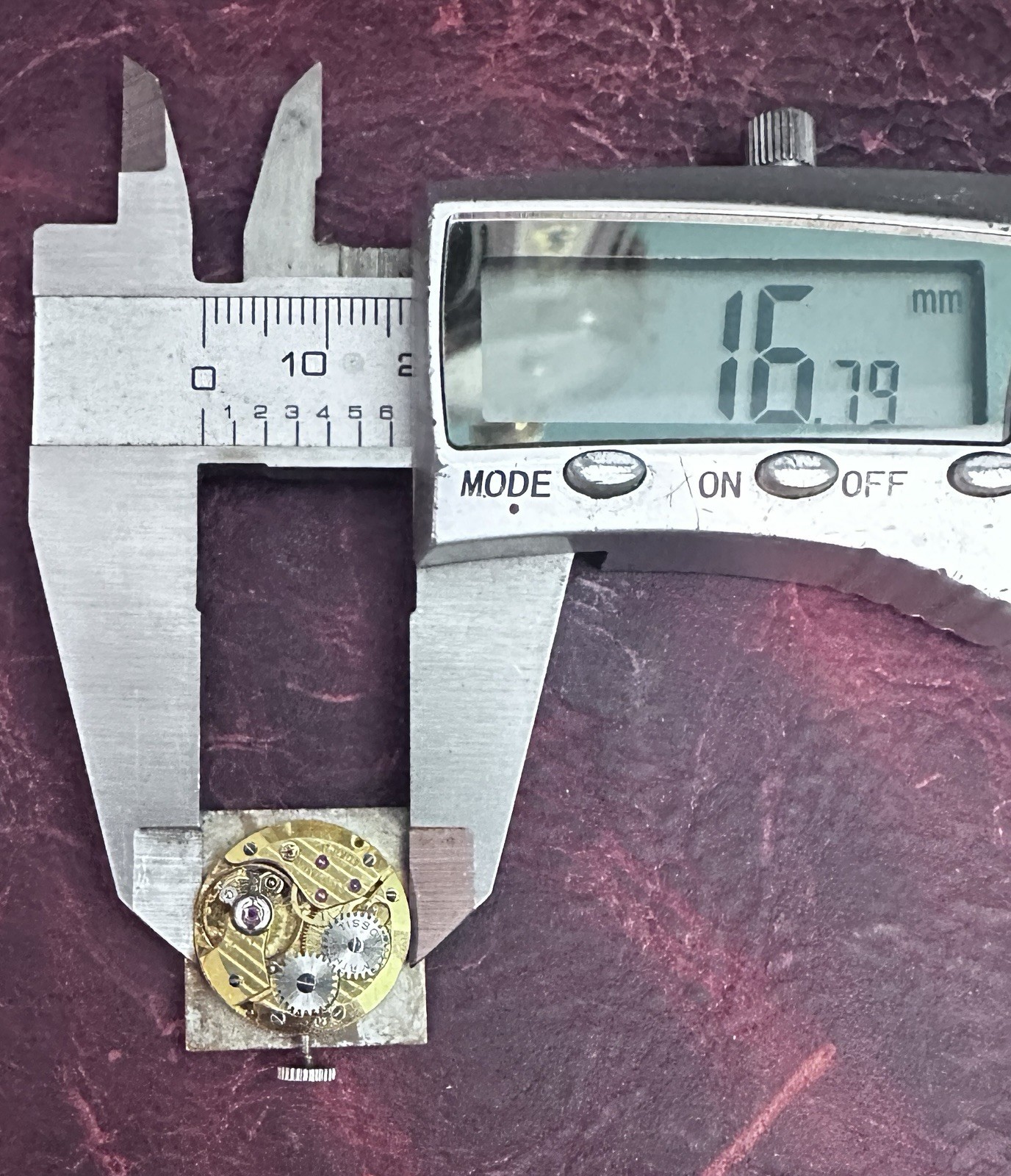Vintage Mathey-Tissot 17 Jewel Swiss Ladies Wrist Watch Movement, Running!