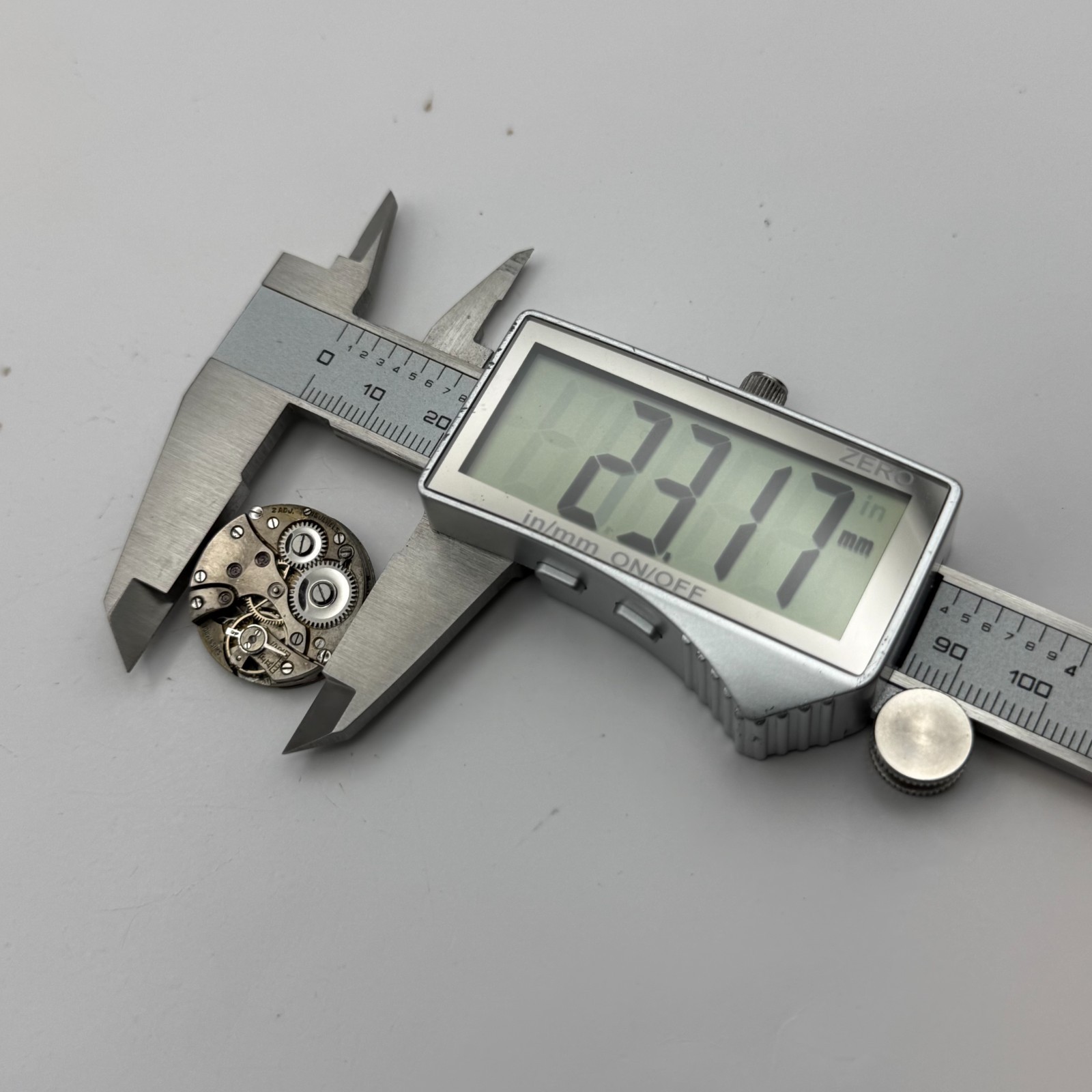 Buser Watch Movement B Good Balance Manual Wind Vintage Parts Repair 23.1mm