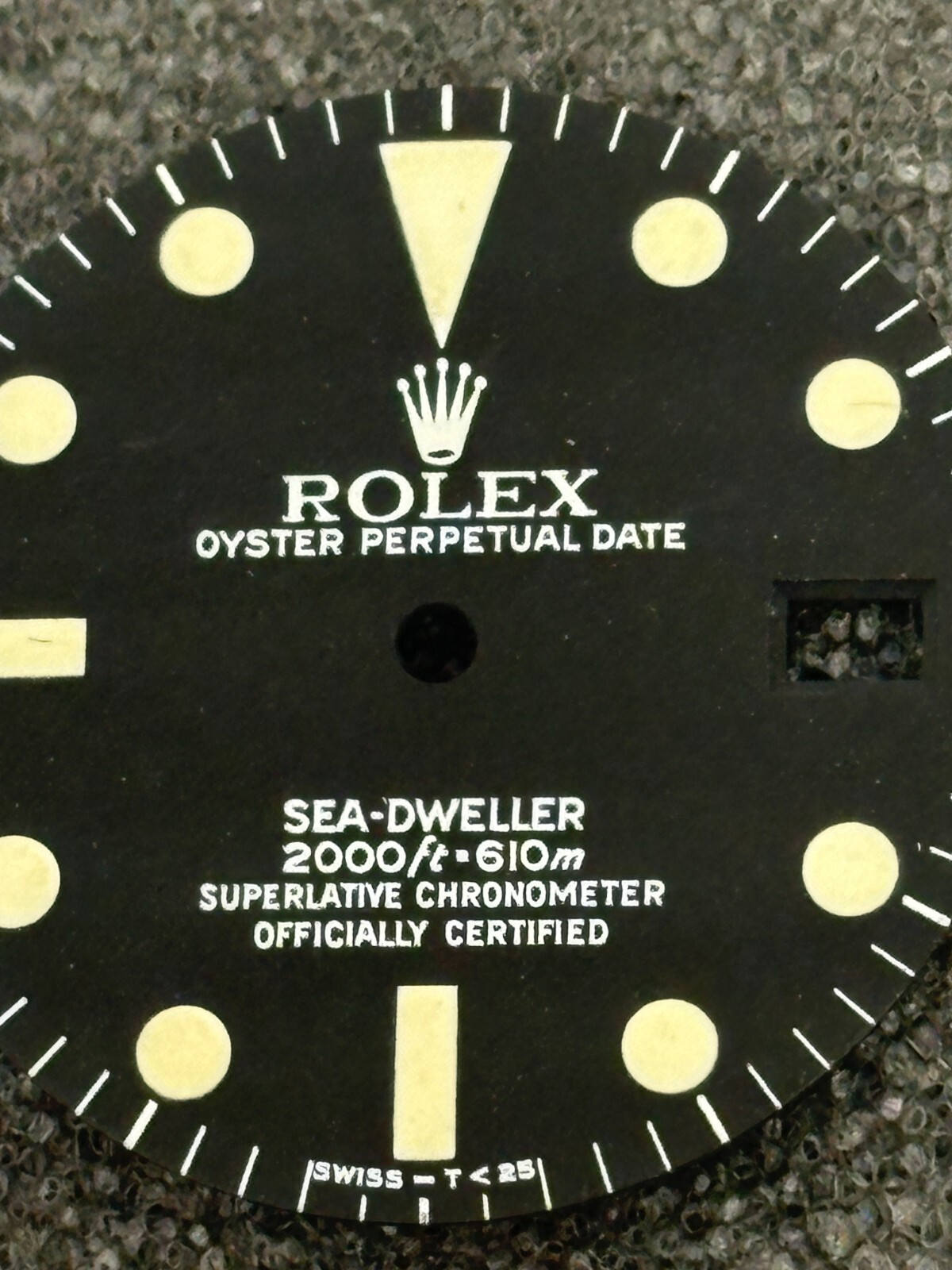 Rolex Vintage Sea-Dweller Model 1665 2000ft. Beautiful Original Dial