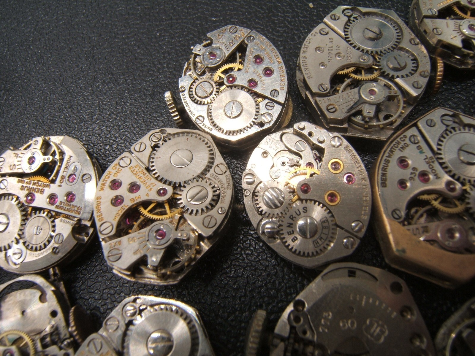33 VTG BENRUS WOMEN’S WRIST WATCH MOVEMENTS WIND UP AS IS PARTS REPAIR