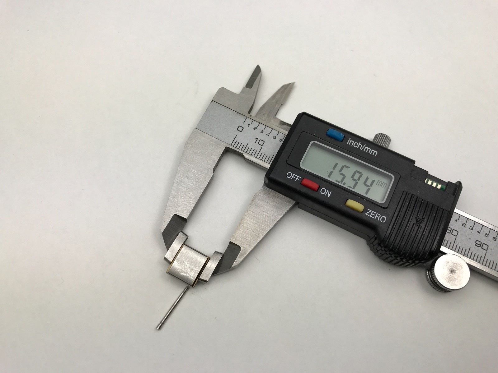 Movado Verso 85-G1-885 Full Link with Screw Pin 16mm