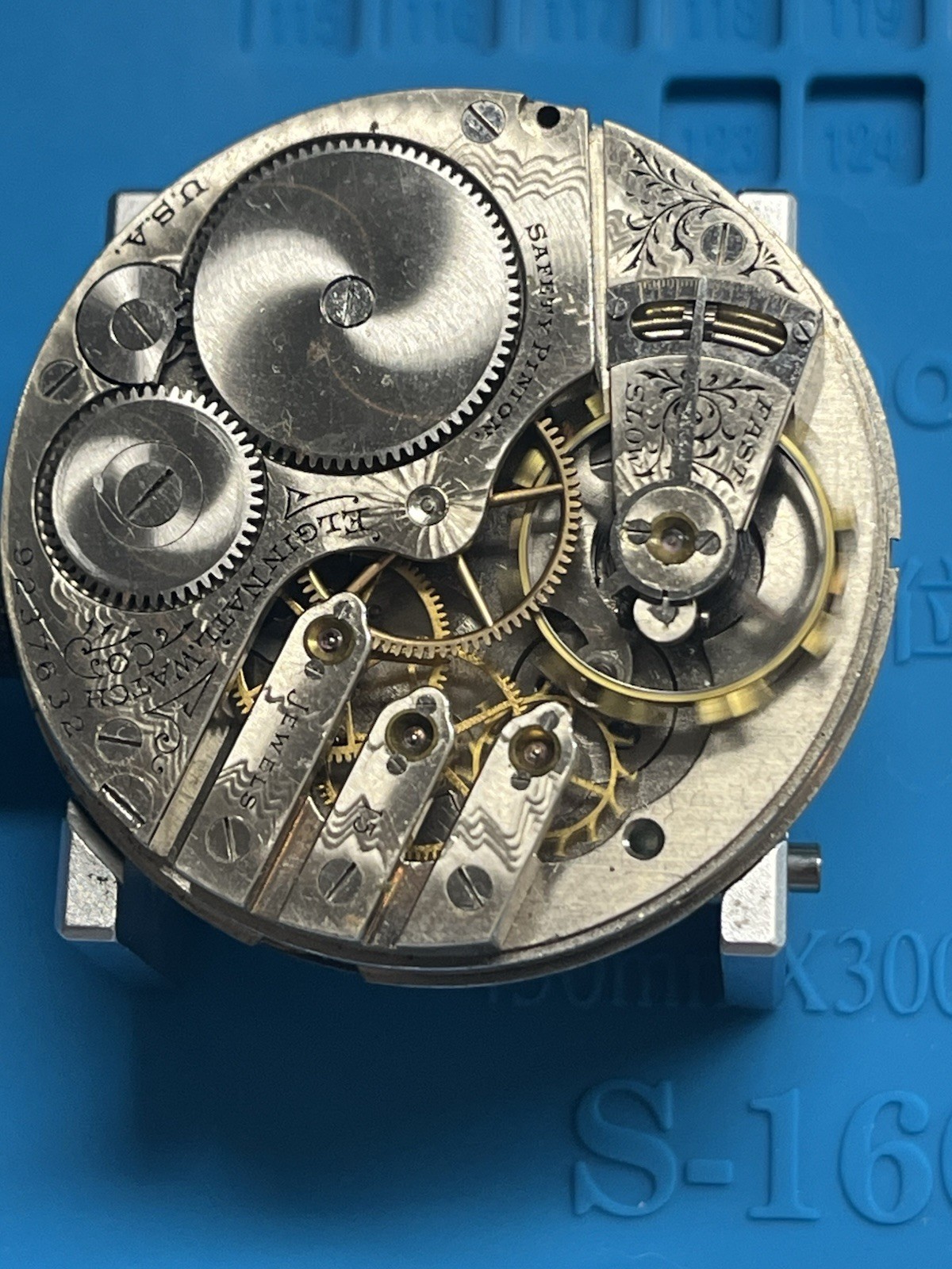 Elgin Grade 247: 16S 1901 15 jewels, Pocket Watch Movement. For Parts.