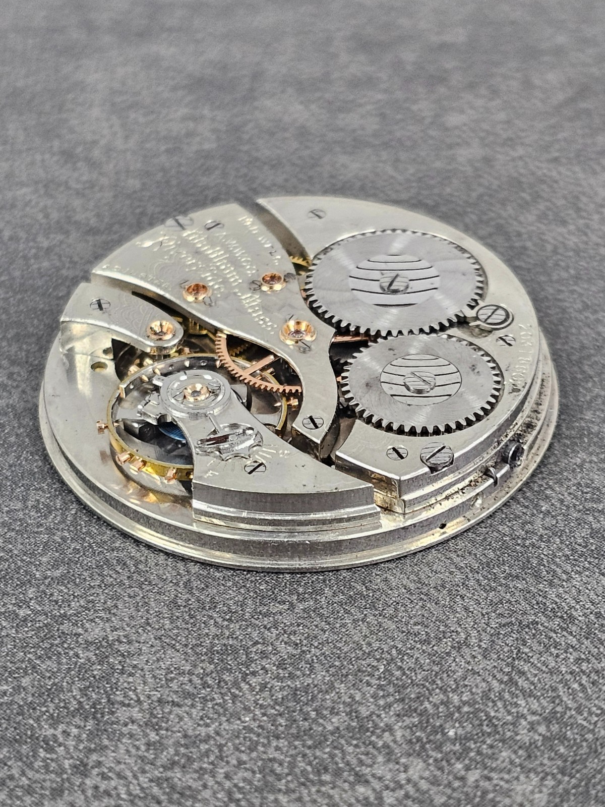 BROKEN Waltham Watch Co 40mm 19 Jewels Pocket Watch Movement