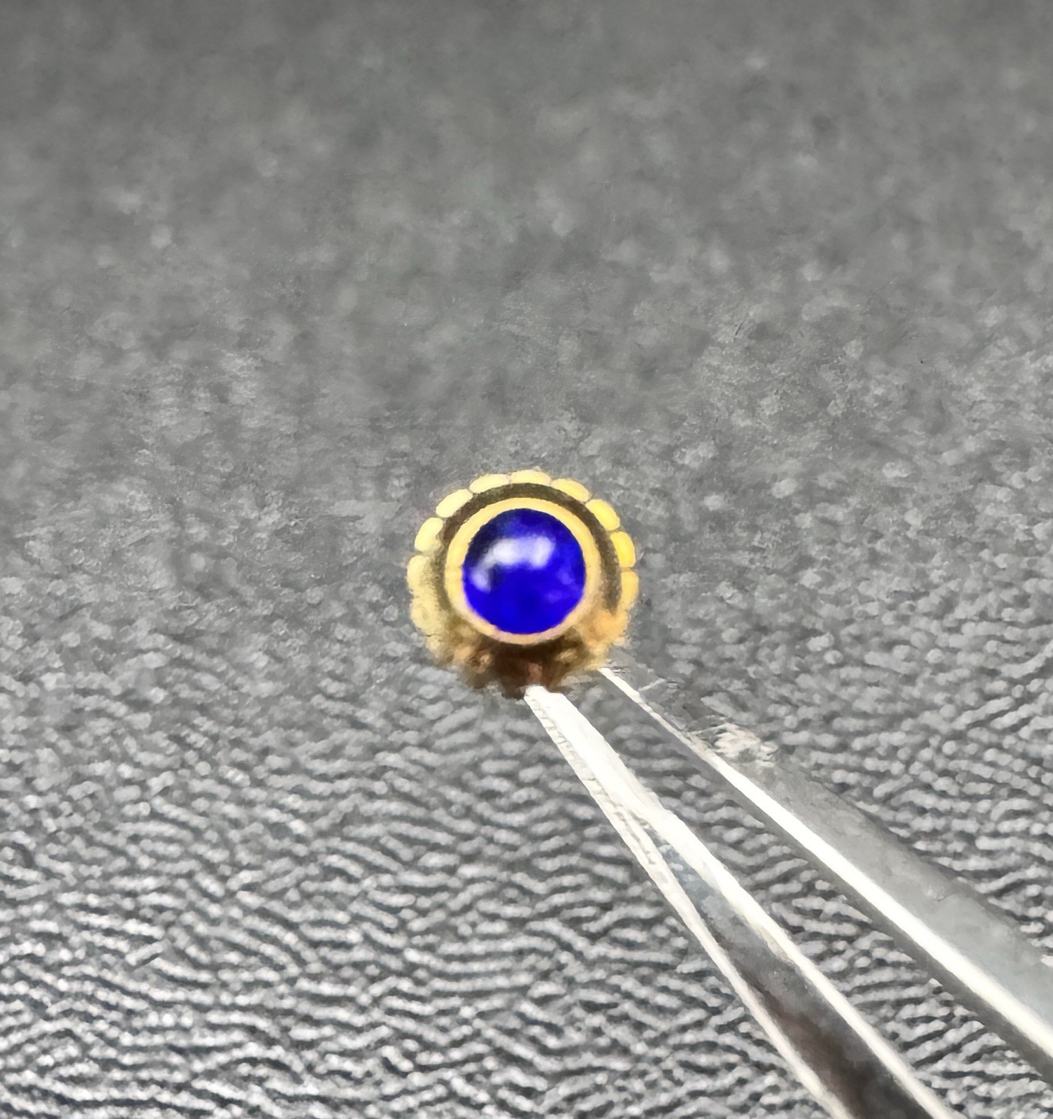 Genuine Cartier Crown Gold Plate With Blue Sapphire Stone 4.4 mm Tube 1.6 mm C24