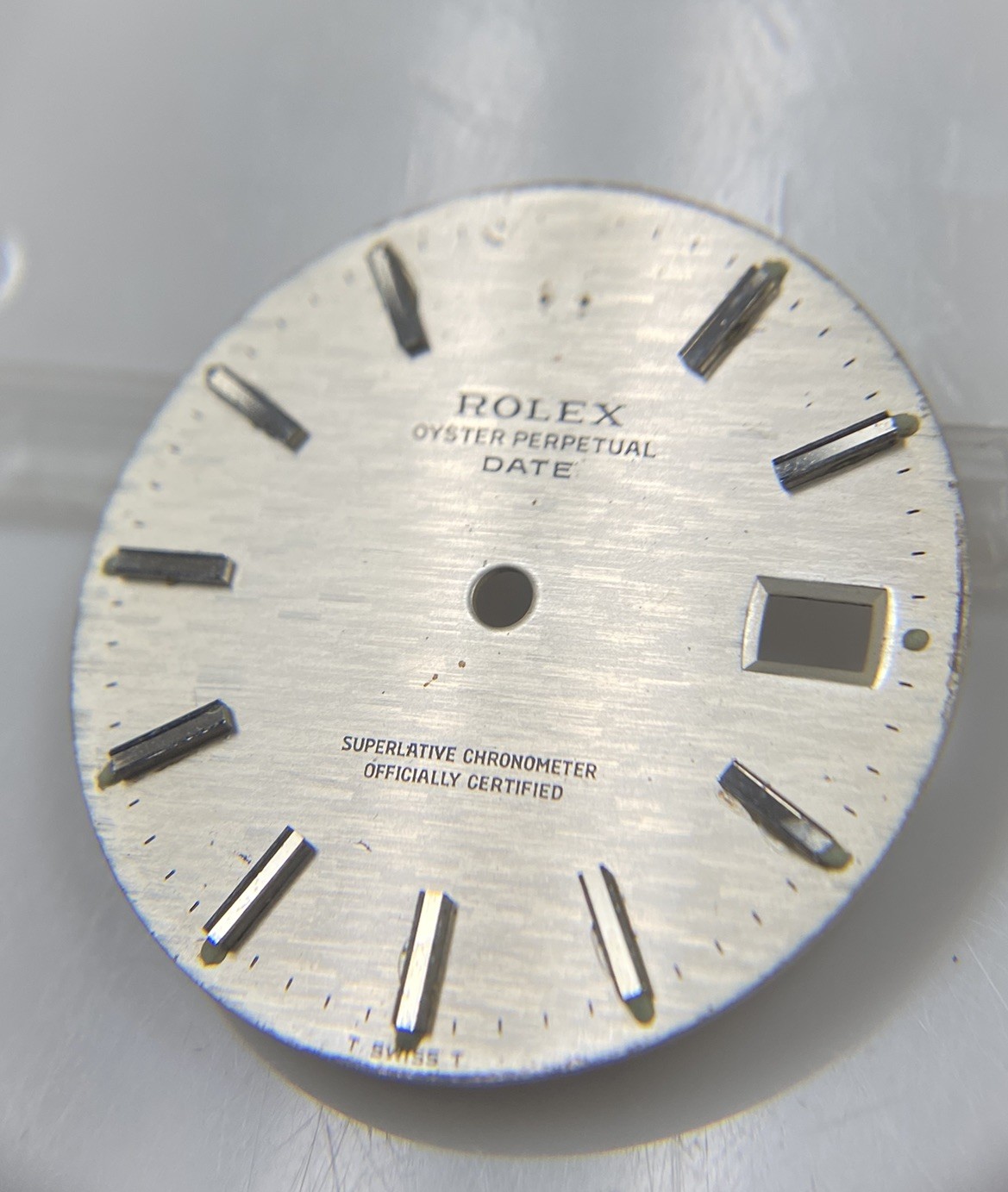 Genuine Rolex 34mm Oyster Perpetual Date 1500 1501 Cal 1570 Silver Linen Dial