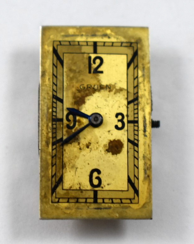 Vintage Gruen Manual Wind 7J 167 Wrist Watch Movement lot.we