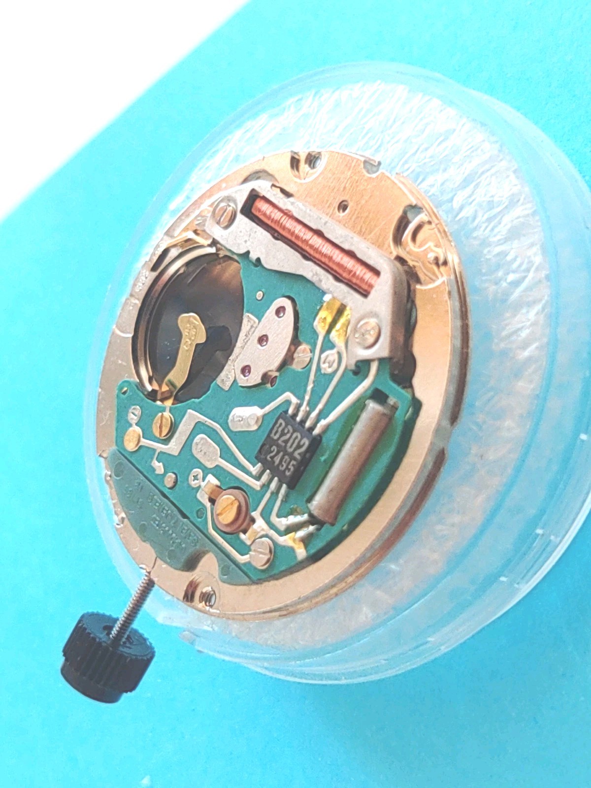 ETA 555.112, 11.5″‘ 7 JEWEL QUARTZ DATE@3 MOVEMENT. NOS. SETS AND RUNS 24 HRS.