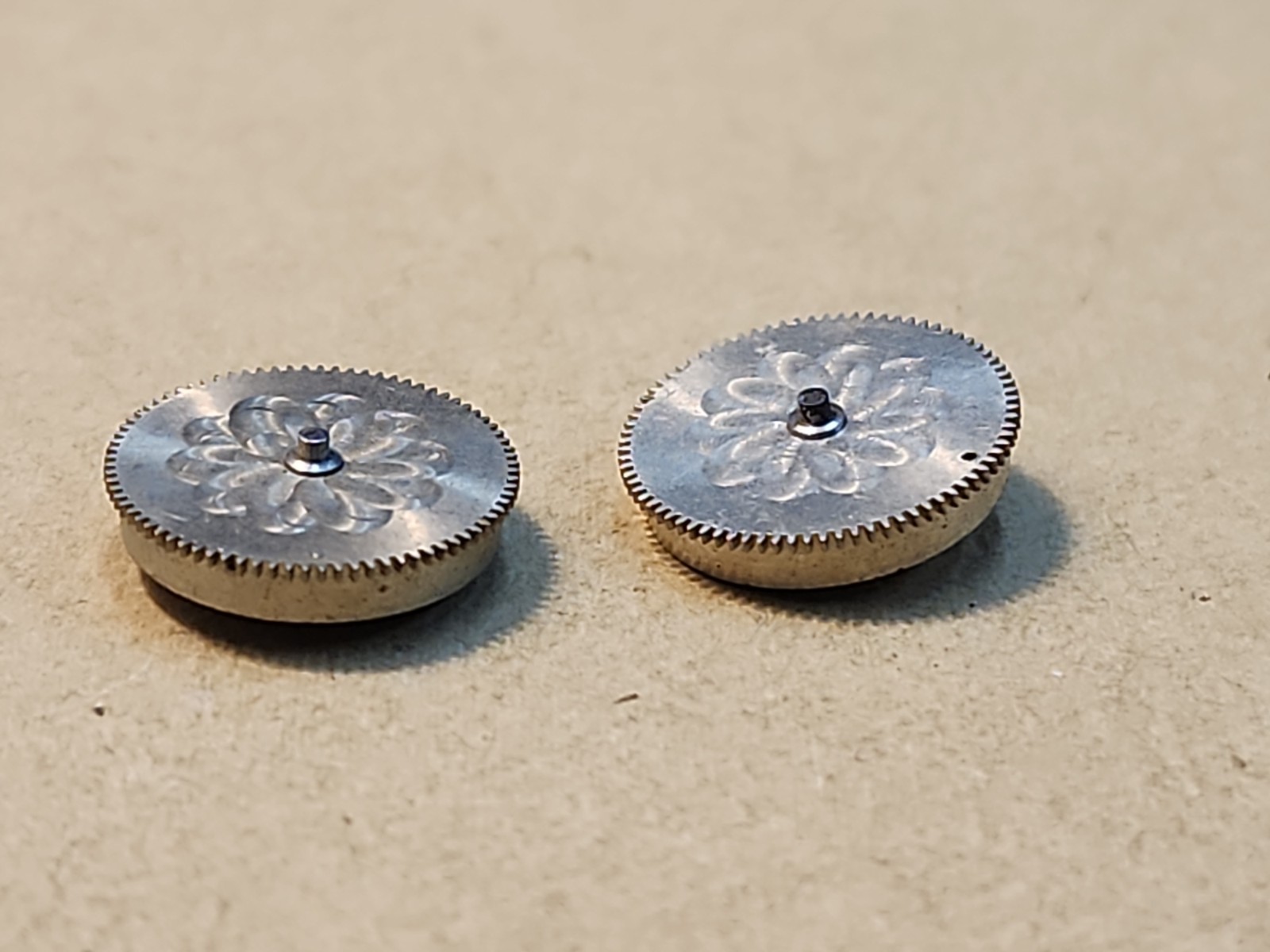Lot Of 2 Pocket Watch Fancy Mainspring Barrels With Cover And Arbor 12.85mm