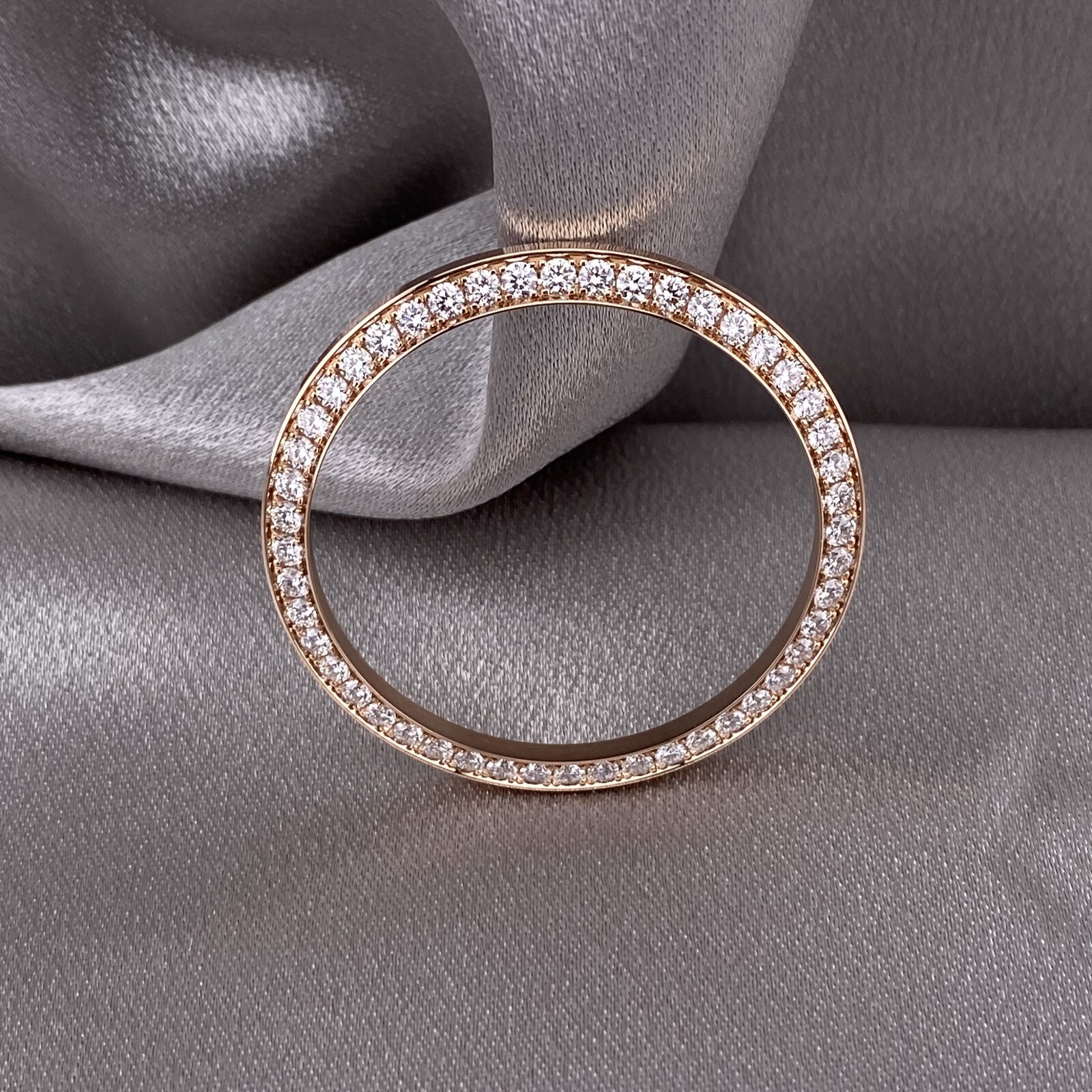 CUSTOM DIAMOND BEZEL2.20CTS.18K ROSEGOLD ROLEX40-41MM DAYDATE Ref.228235-126331