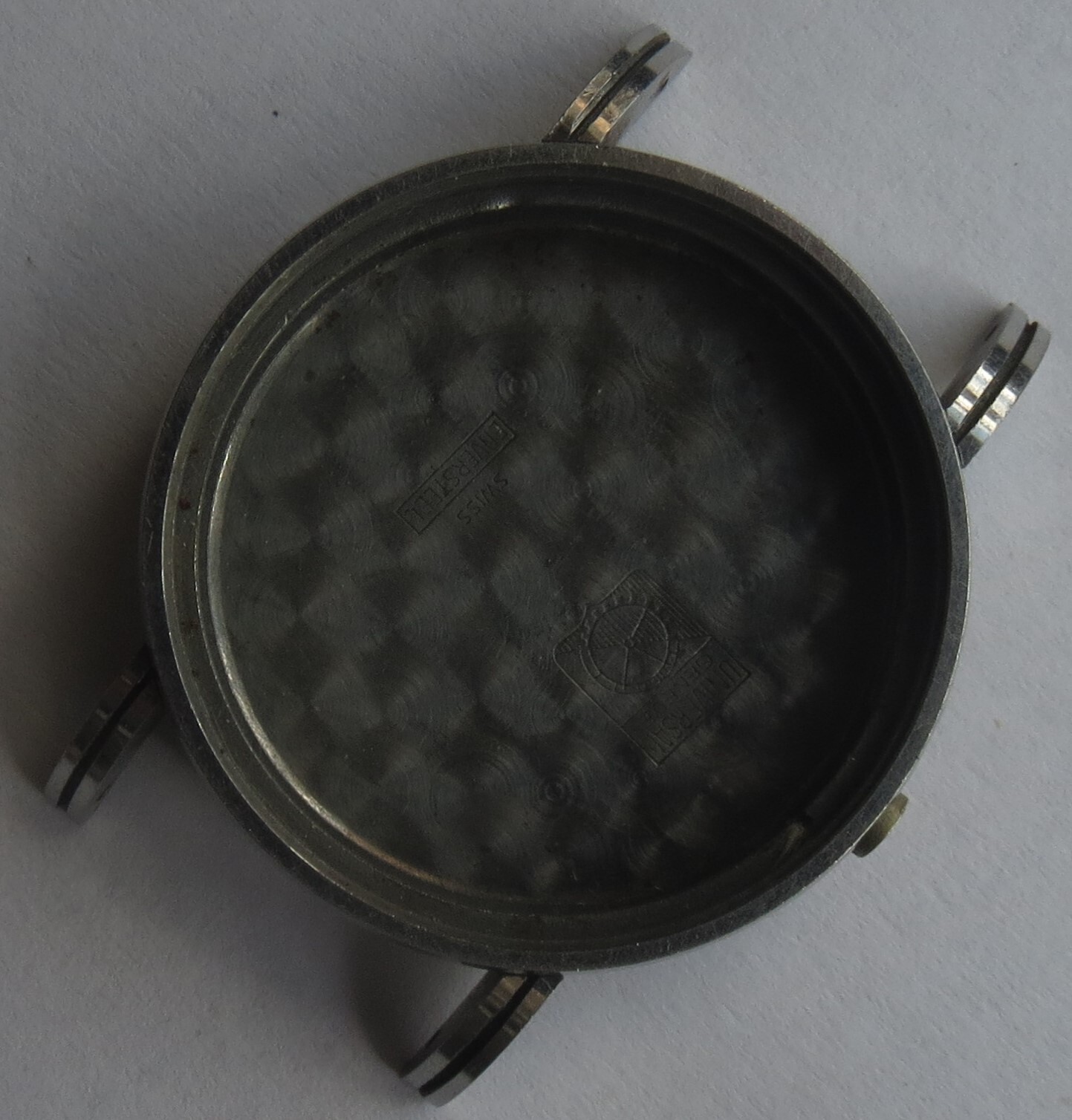 Universal Geneve chronograph mens wristwatch steel case 34,5 mm. in diameter