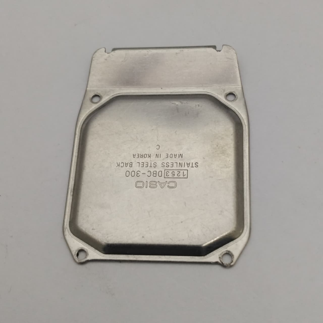 32 mm Casio DBC-300 Stainless Steel 1253 Vintage Watch Case Back For Parts