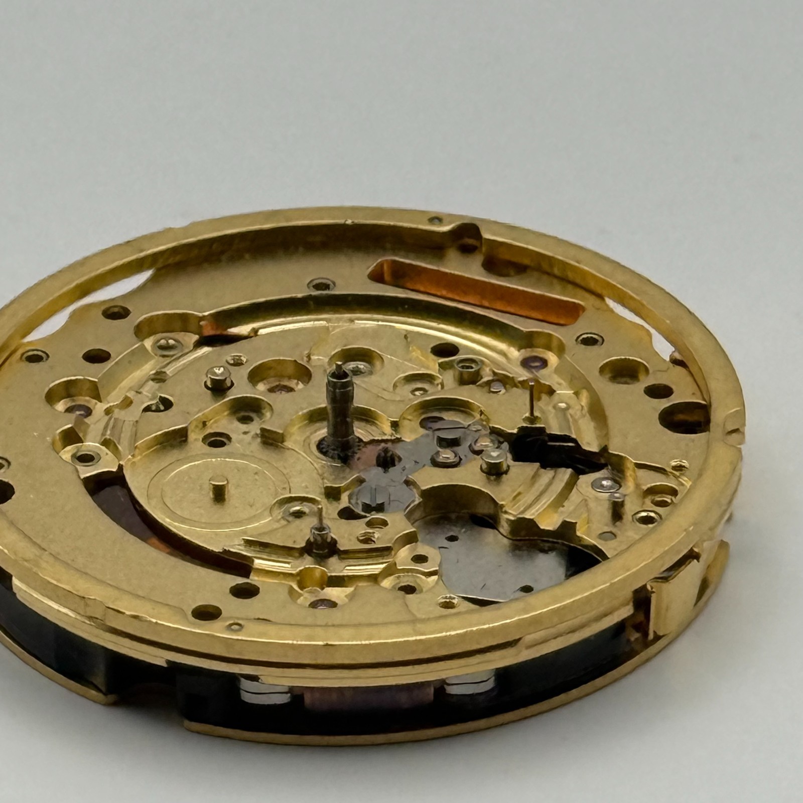 Ronda 5040.D Watch Movement Quartz Swiss R9 13 Jewels Parts Repair Spares 28.3mm