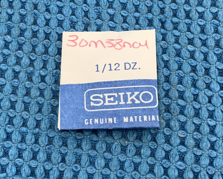 Seiko Crown 30m38nf1 Original New Old Stock. 22m-30n R