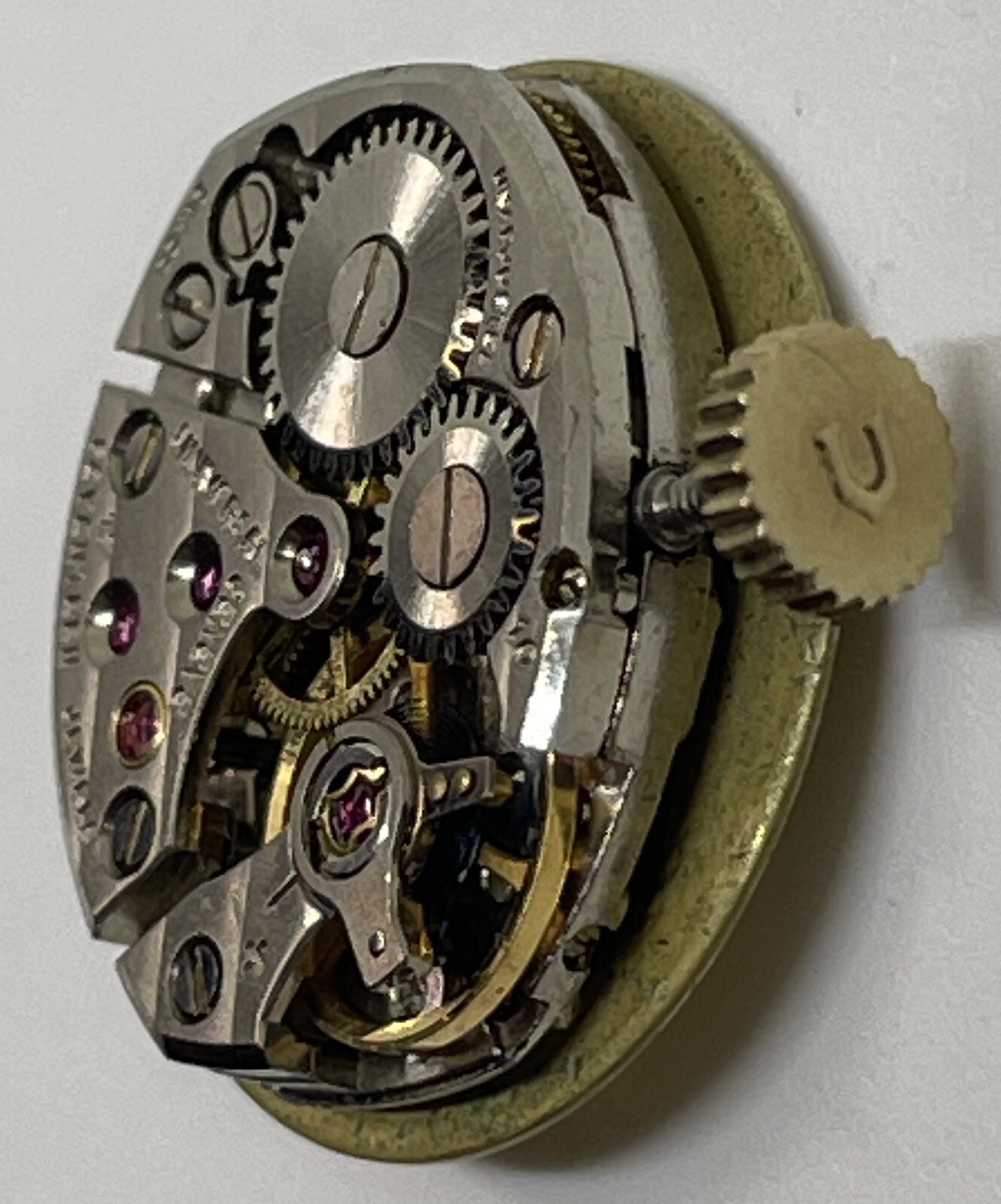 UNIVERSAL GENEVE MOVEMENT 17 Jewels Swiss Runs