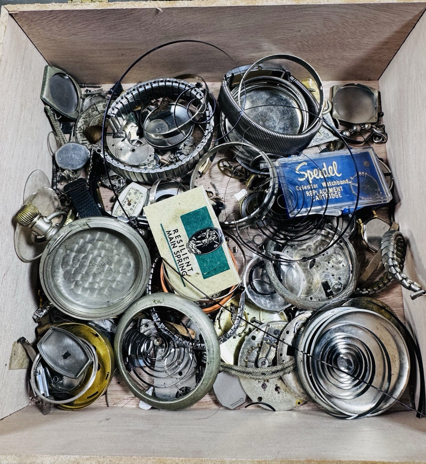 Vintage Watchmaker Parts Lot Scrap Mechanical Movements in Don Diego Cigar Box