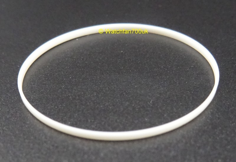 Waterproof Gasket plastic i-ring for round 1.5 – 3mm glass crystal 25mm to 40mm
