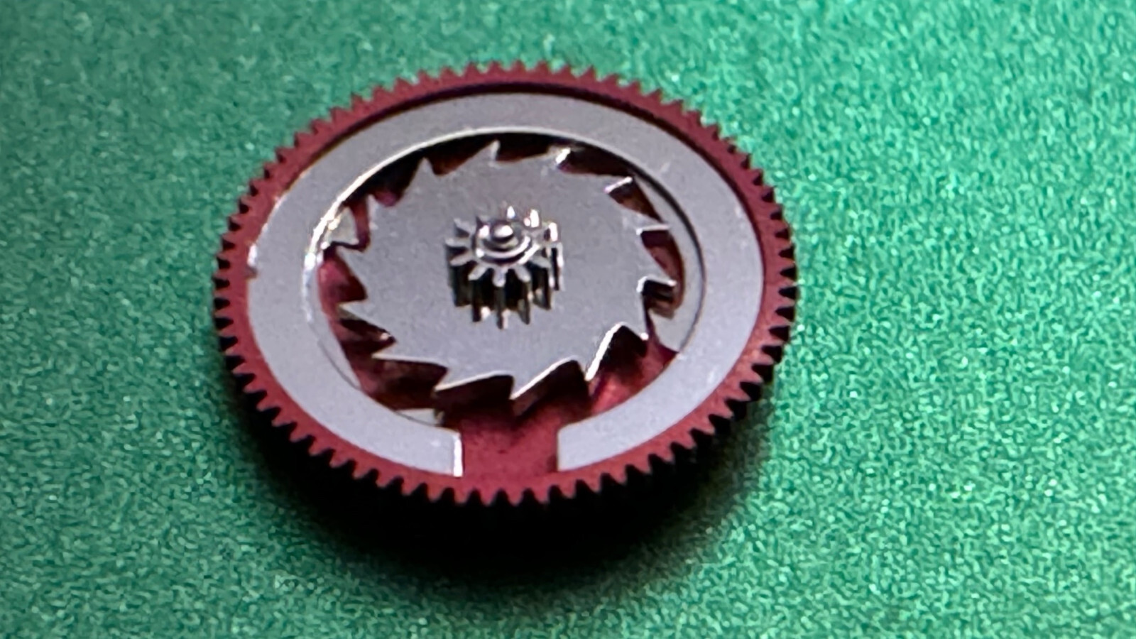 Rolex REVERSING WHEEL 2235 2230 540. Authentic reversing wheels for Datejust