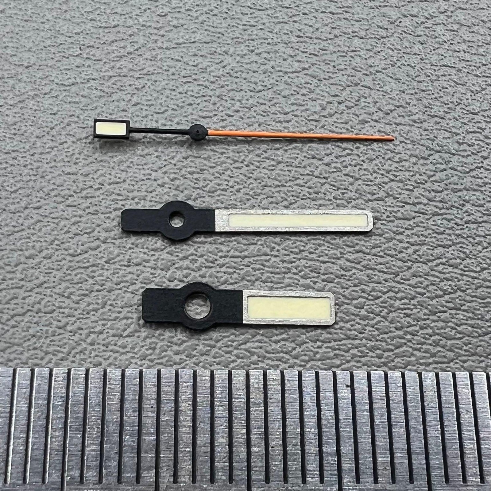 2 Sets Green Luminous Orange Second Hand Silver Trim Hands for NH35/NH36/4R/7S