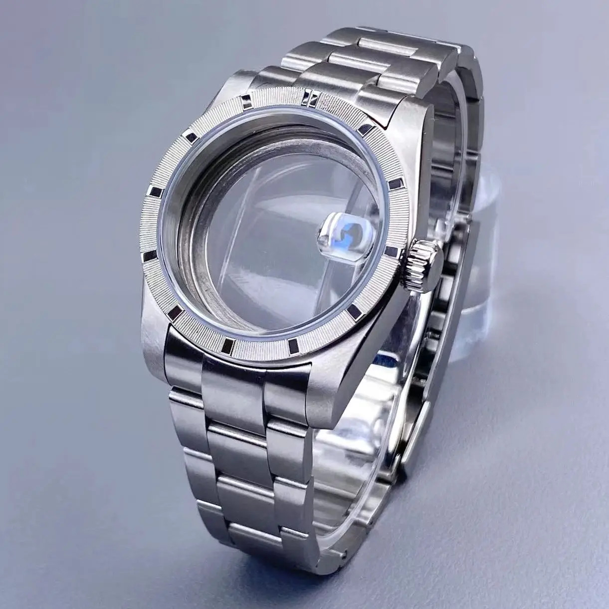 High-Quality NH35 Case 36Mm Engine Turned BEZEL Stainless Steel for AK Parts Rep