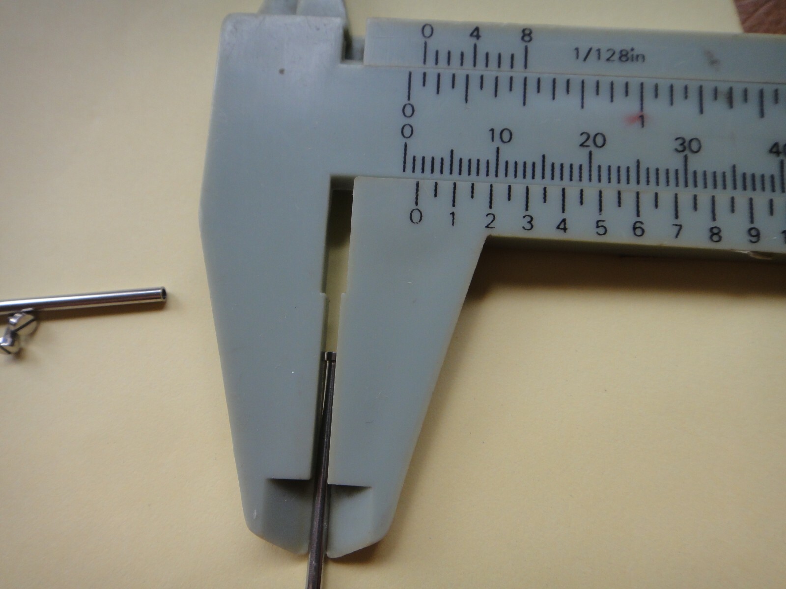 Pair ORIS screws bar pin tube 7653 Aquis Date Ø 43mm band strap bracelet 42631
