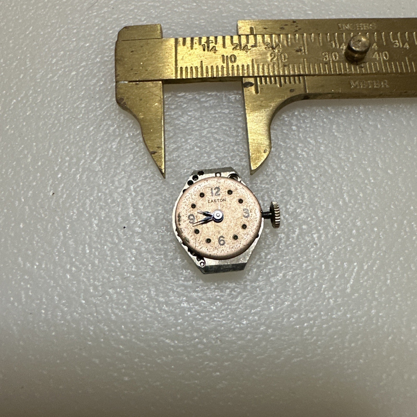 LADIES EASTON 17J WRIST WATCH MOVEMENT, Running, 15mm