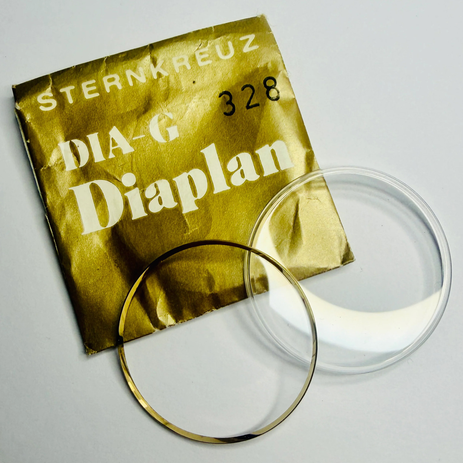 Round Flat Top Gold Ring – Sternkreuz Acrylic Watch Crystals – New Old Stock