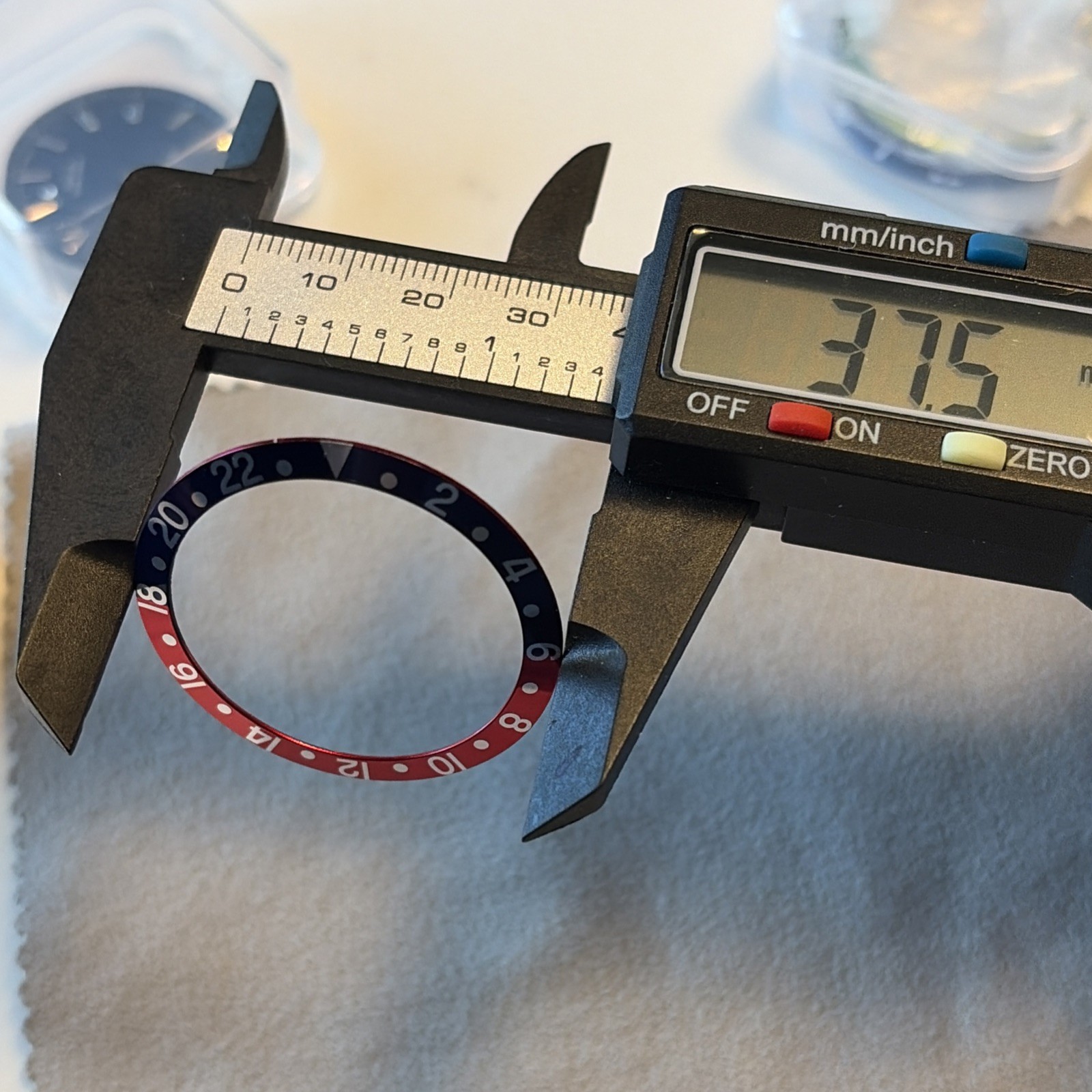 NEW BEZEL INSERT PEPSI ALUMINUM FOR ROLEX GMT BLUE RED. 37.5 x 30.7 mm