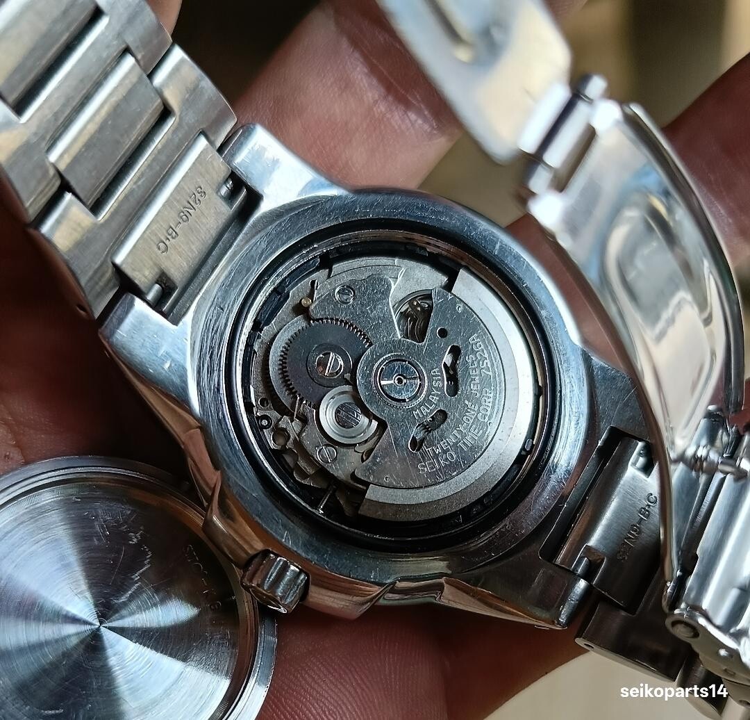 SEIKO KNIGHT RARE ORANGE SKXA61 7S26-01X0 U.S. MARKET 2006 JULY ALL ORIGINAL