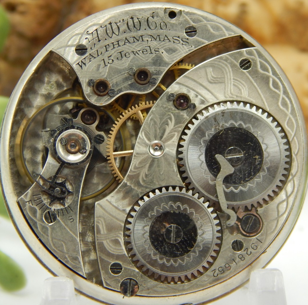 Antique Pocket watch movement Waltham Grade 220 Model 1894 12 size 15 jewel 1913