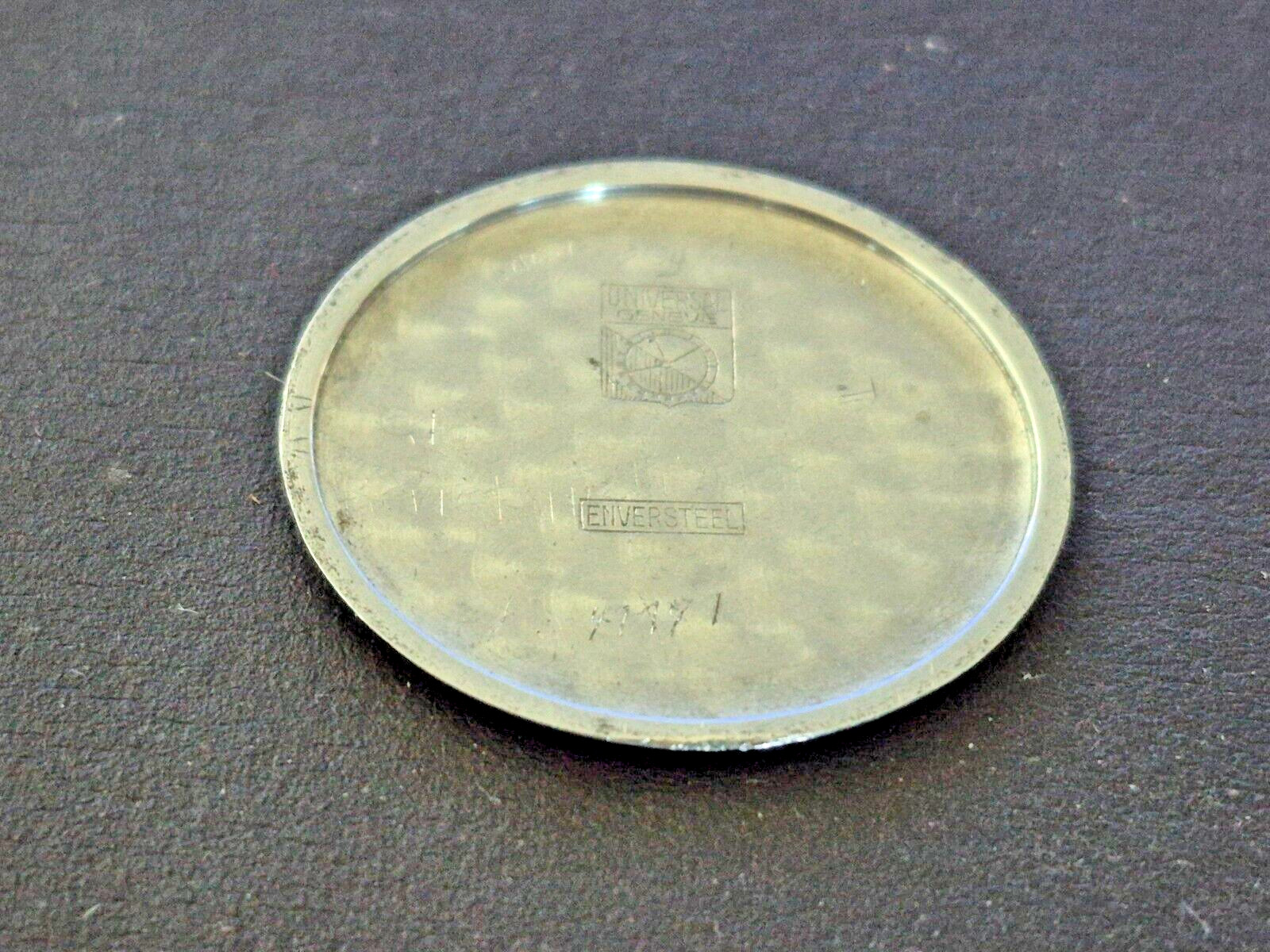 Vintage Universal Geneve Wrist Watch Round Snap Back Case Back 32.5mm genuine
