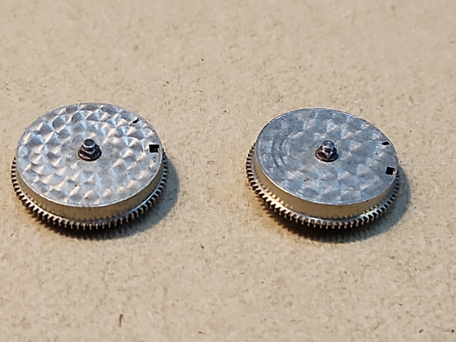 Lot Of 2 Pocket Watch Fancy Mainspring Barrels With Cover And Arbor 12.85mm
