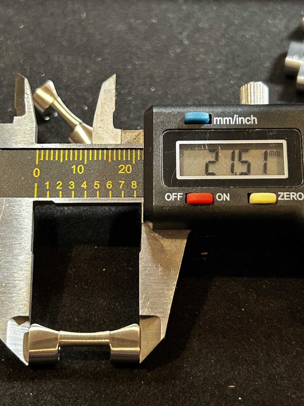 Tag Heuer Aquaracer 300M WAY201A-0 Bracelet End Links 21.5mm