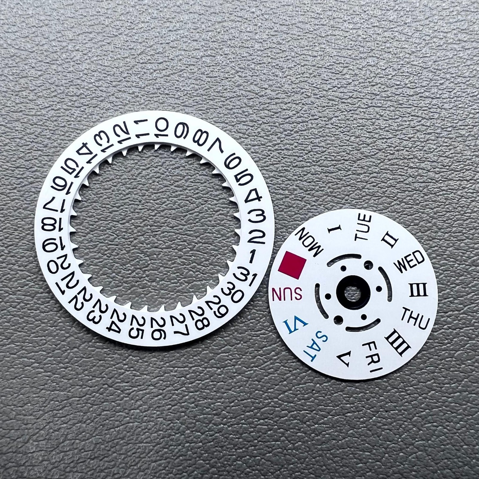 White Date Disk Week Wheel Roman /English Font for NH36 Movement Crown@3.8