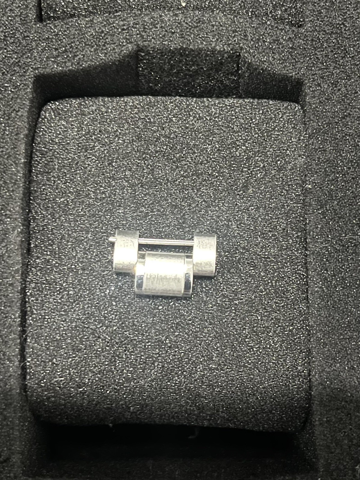 Omega Seamaster Professional Stainless Steel 18mm Bracelet Link – pin
