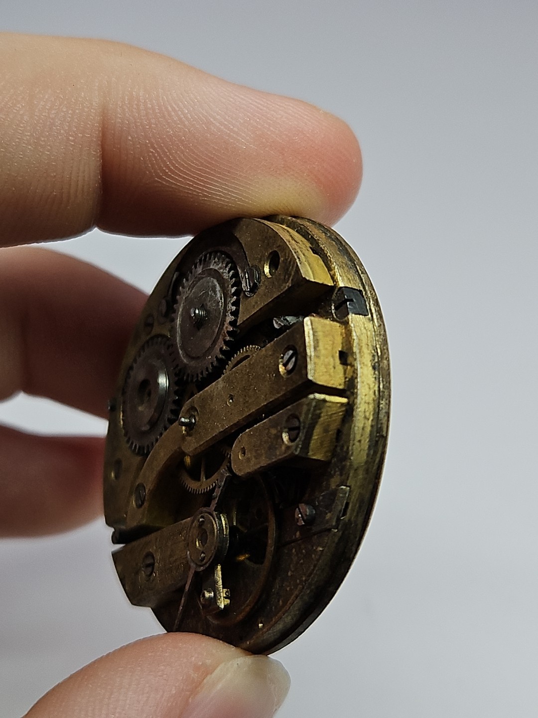 ANTIQUE Unbranded? POCKET WATCH MOVEMENT 40.6MM FOR REPAIR/PARTS