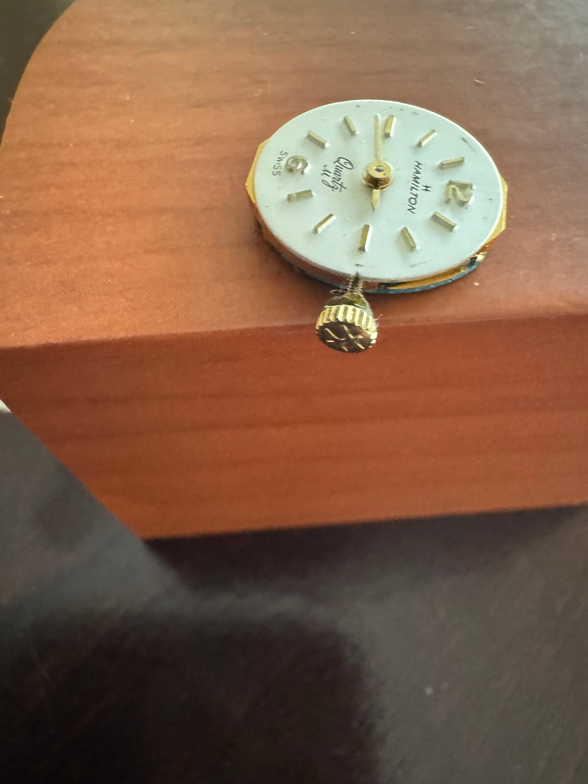 VINTAGE LADIES QUARTZ ETA 978.002 HAMILTON WRIST WATCH MOVEMENT KEEPING TIME
