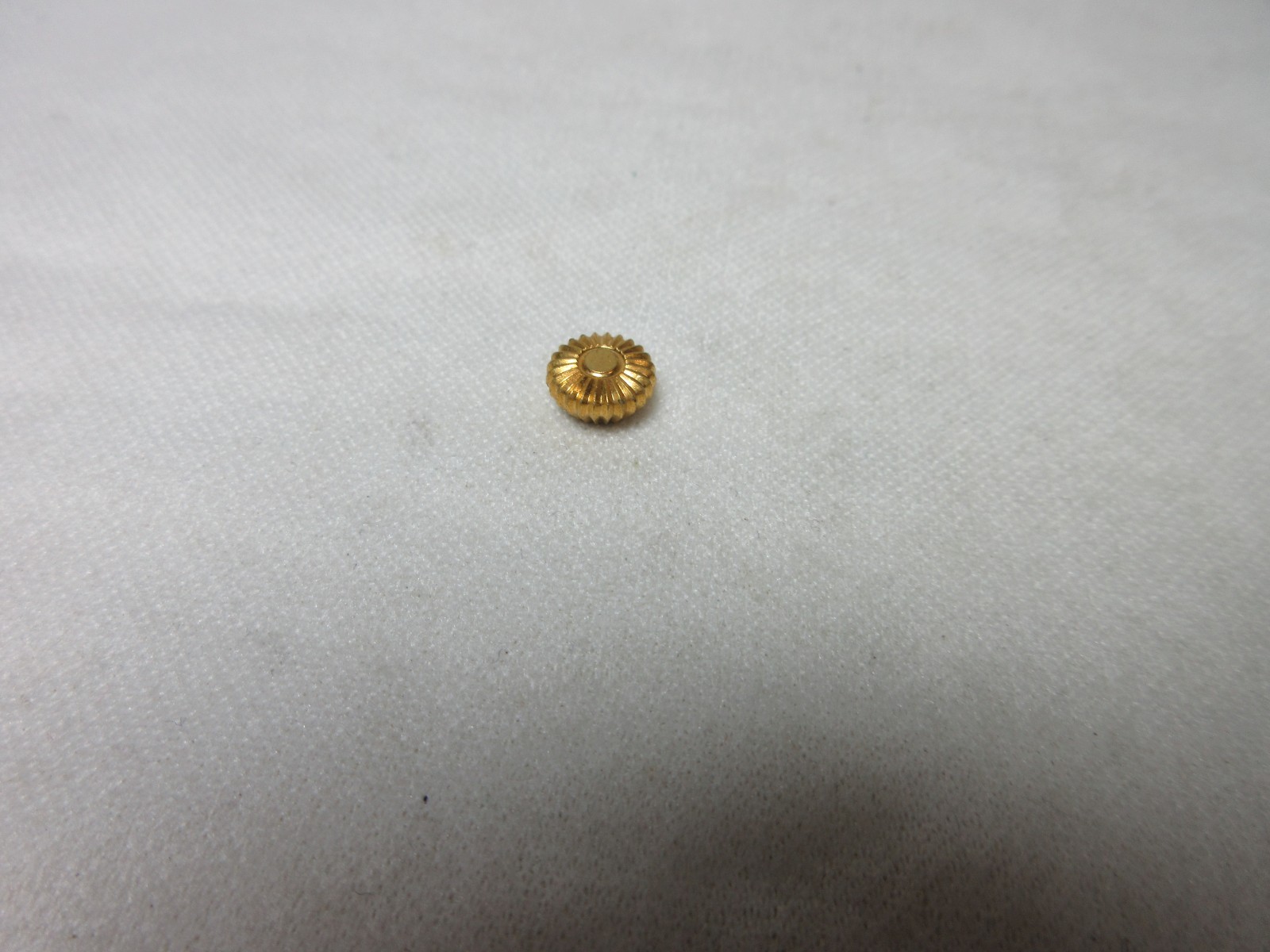 VTG 8 MM GOLD FILLED POCKET WATCH CROWN IN VIAL WATCHMAKERS REPLACEMENT PART #14