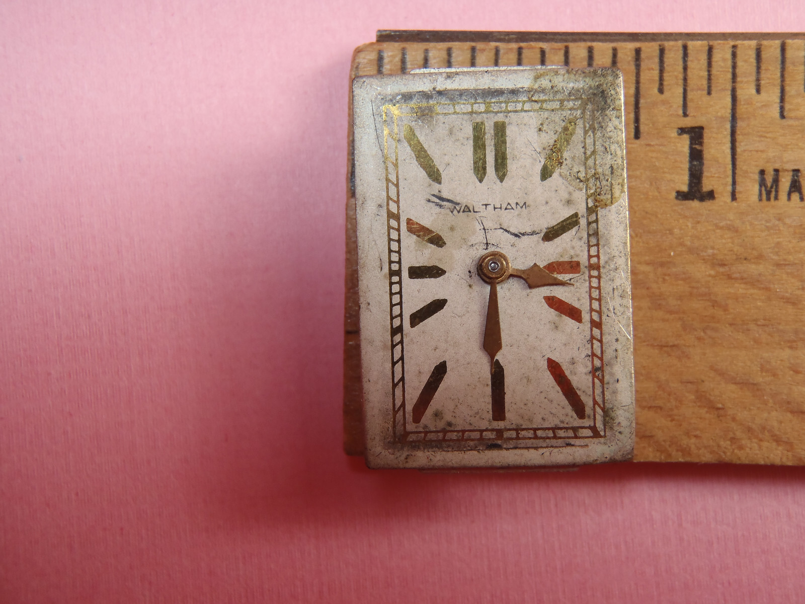WALTHAM WATCH MOVEMENT WIND-UP 17 Jewel #28580971 BALANCE ROTATES