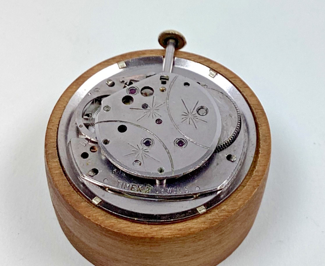 Lot of Timex 21 Jewel Mechanical M75 Date Movement Dial Hands Parts Repair READ