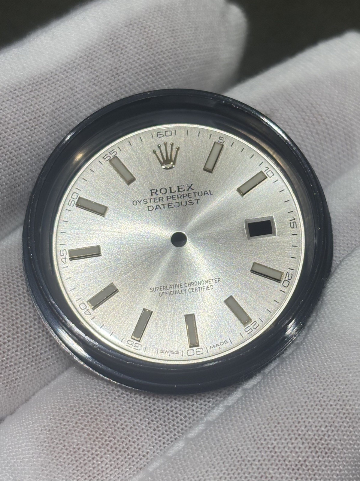 Rolex Datejust 41mm 126333/126303 Original Factory Silver Sunburst YG Dial