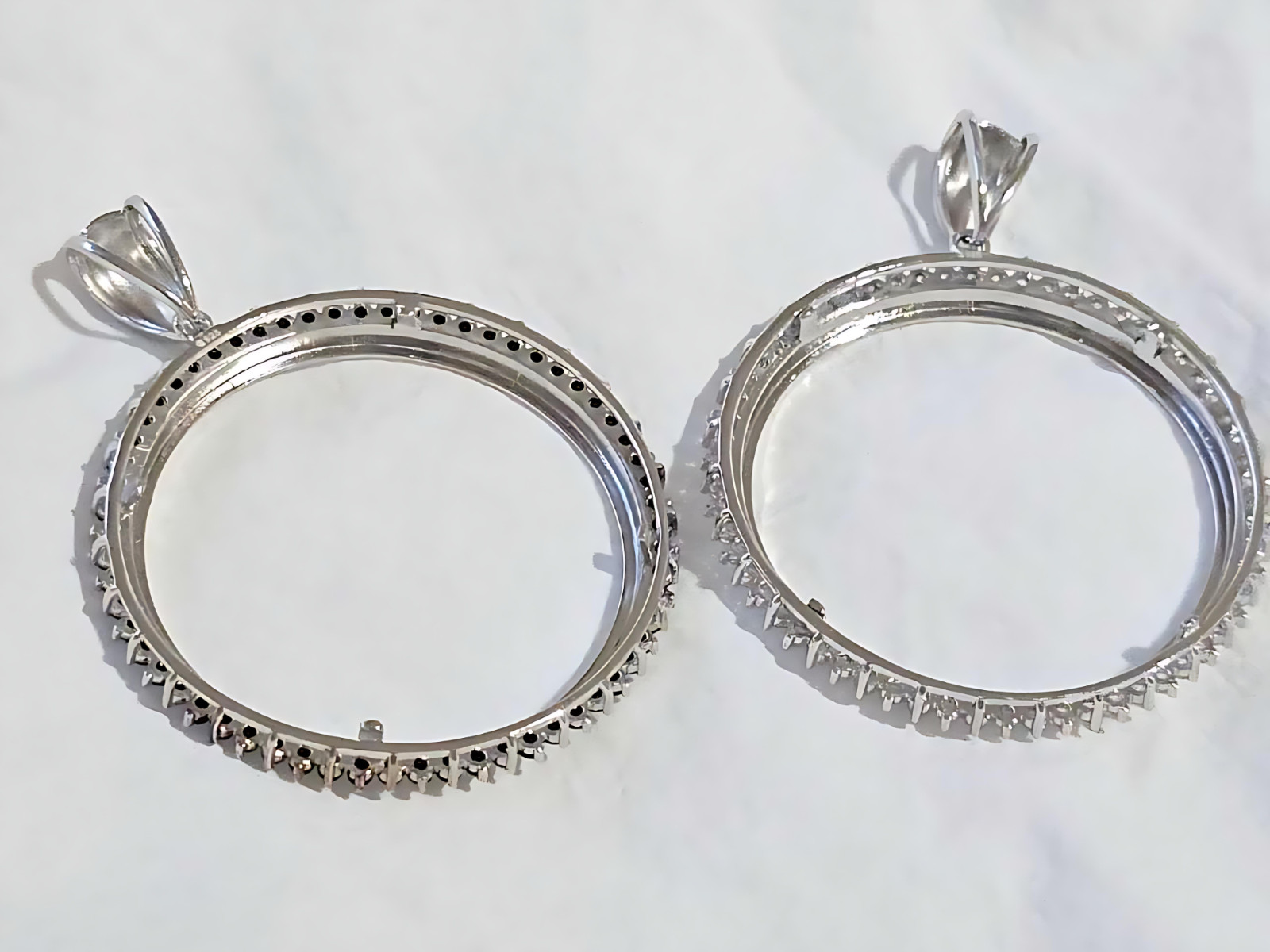 925 Sterling Silver Prong Back Cubic Zirconia CZ Halo Bezel for 41mm 1 oz Coins